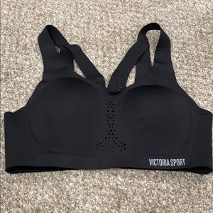 Victoria Sport sports bra